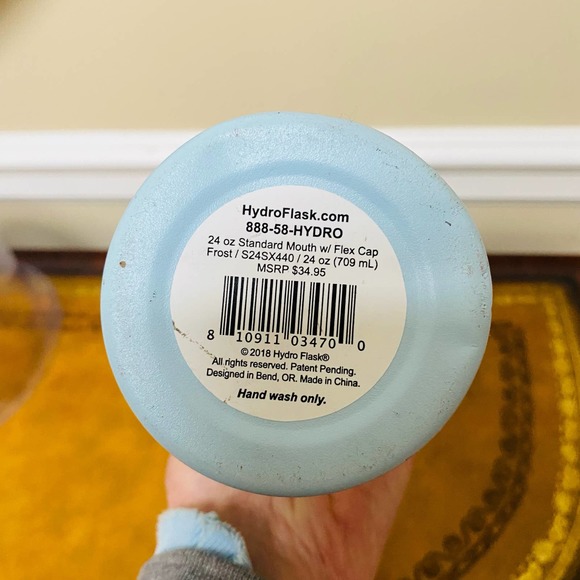 Hydro Flask 24 ounce Standard Mouth Vacuum Water Bottle with Flex Cap - Picture 5 of 8